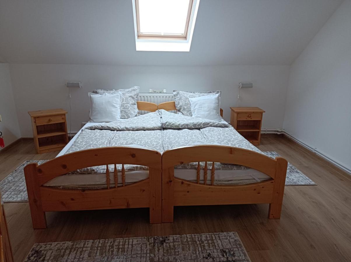 Narcisz B&B 코룬드 외부 사진